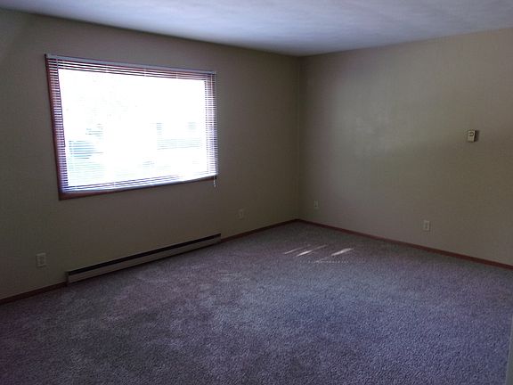 3rd image of 2970 Wildwood Dr