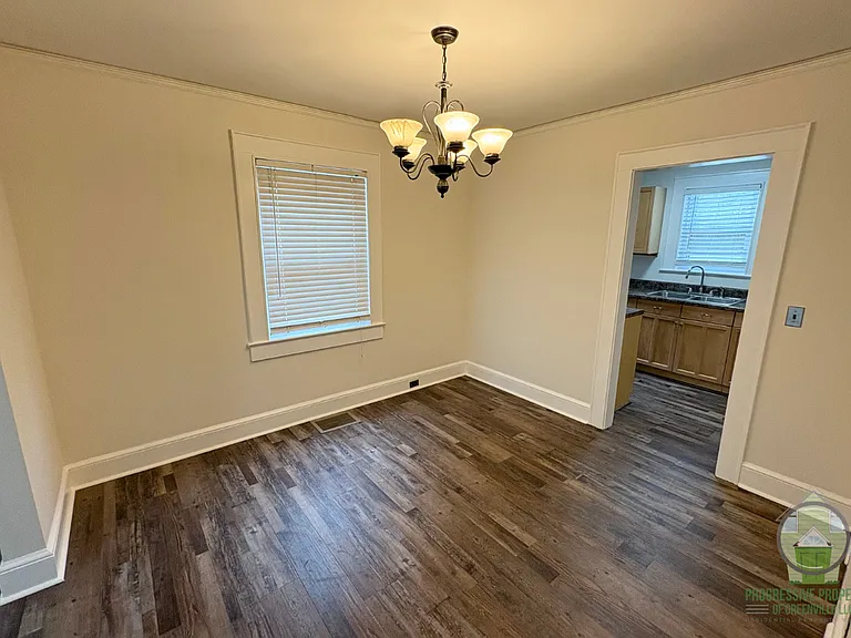 307 E Blue Ridge Dr — Photo 3