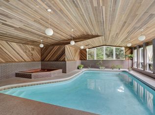 923 Cummins Pkwy, Des Moines, IA 50312