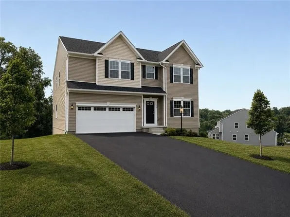 418 Millstone Ln, Finleyville, PA 15332