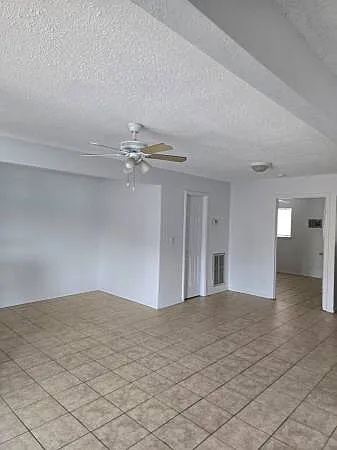 4600 N D St #25 — Photo 11