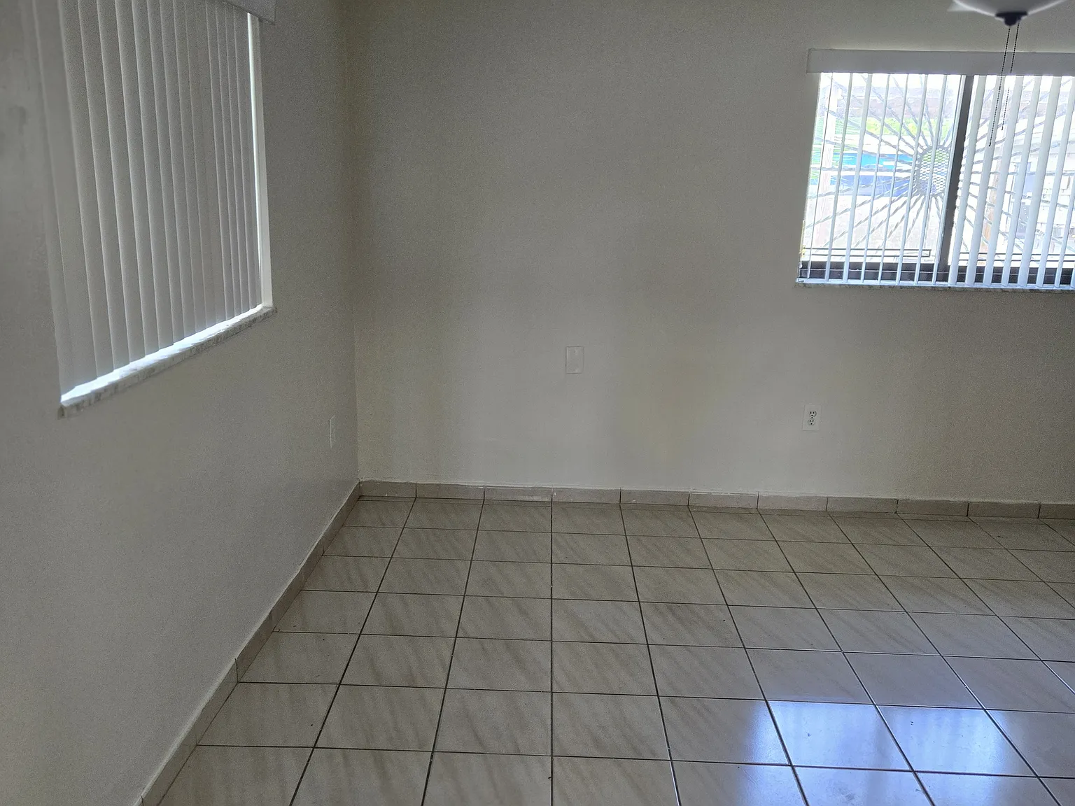 3 bed, 2089 sqft, $3,000 — Photo 3