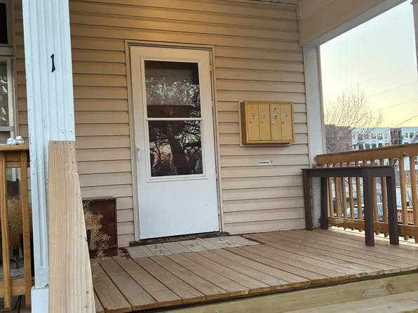 816 S 37th St APT 1, Omaha, NE 68105