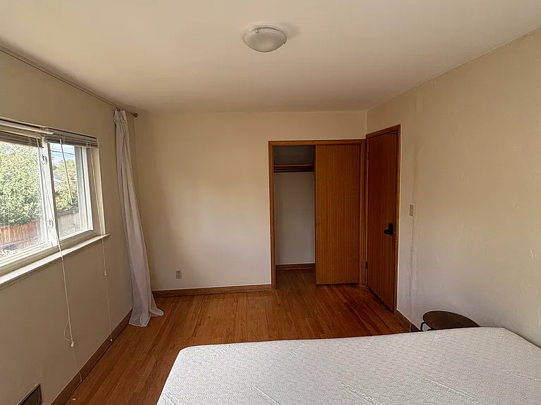 Upstairs Queen Furnished Bedroom