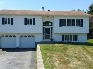 30 Veteran Cir, Monroe, NY 10950