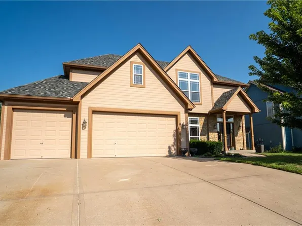 10760 N Laurel Ave, Kansas City, MO 64157