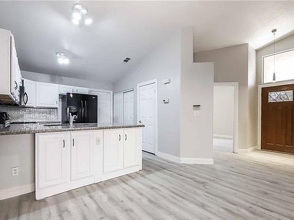 2nd image of 389 Rosado Springs St