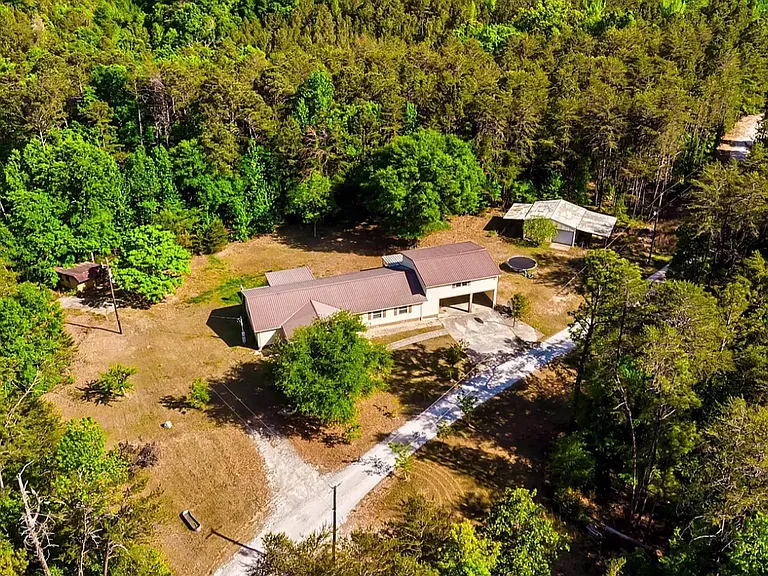 2643 Shelton Rd — Photo 4