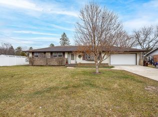 113 Bernadette Dr, Michigan Center, MI 49254