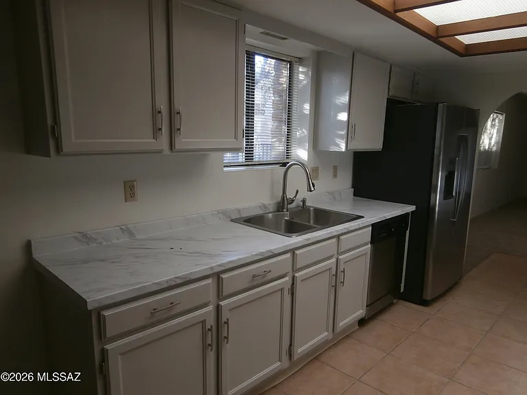 1690 W Retorno De Manana — Photo 12