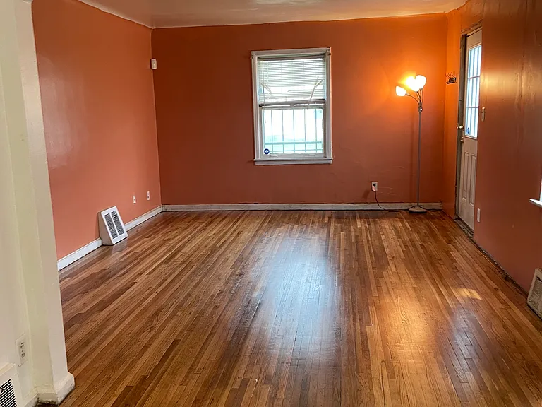 8857 Auburn St — Photo 11