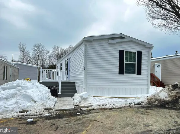 16 Vintage Ln, Honey Brook, PA 19344