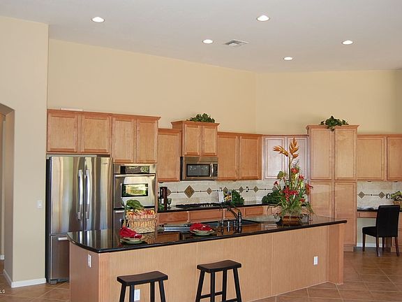 3rd image of 1074 E Prescott Pl
