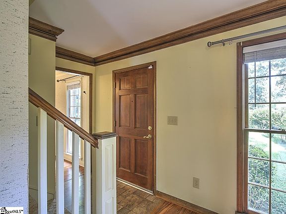 5th image of 109 Smithwood Ct