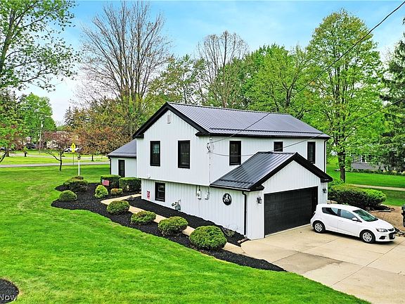 2nd image of 8093 S Park Dr