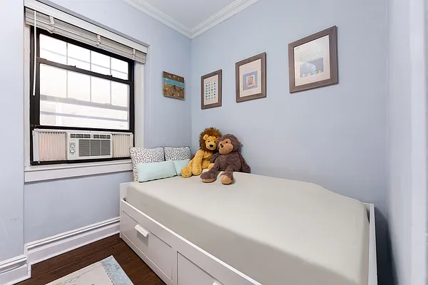 Sold by Dolly Lenz Real Estate LLC | media 8