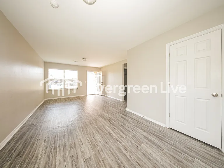 1850 Bliss Cir — Photo 4