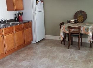 814 Monroe Ave APT 1, Charleston, IL 61920