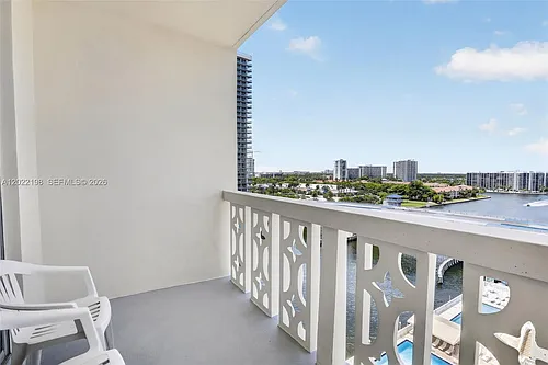 1817 S Ocean Dr Photo 1