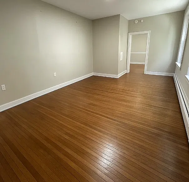 1 bed, 1100 sqft, $1,040 — Photo 2