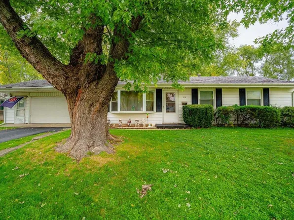 375 Brook Dr, Valparaiso, IN 46385