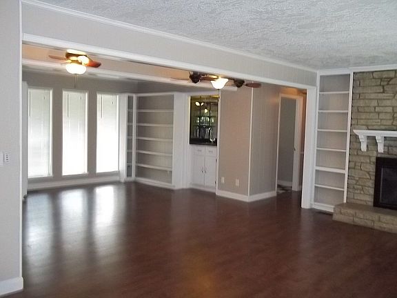 5th image of 811 NW 51st St