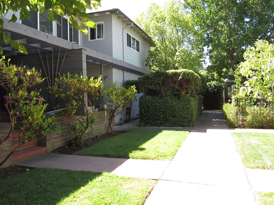 Complex inner courtyard