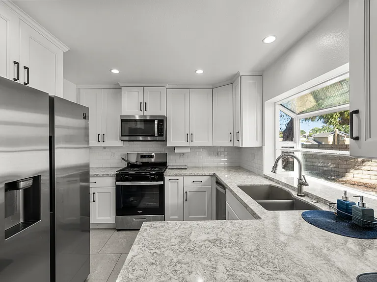3066 Apache Cir — Photo 21