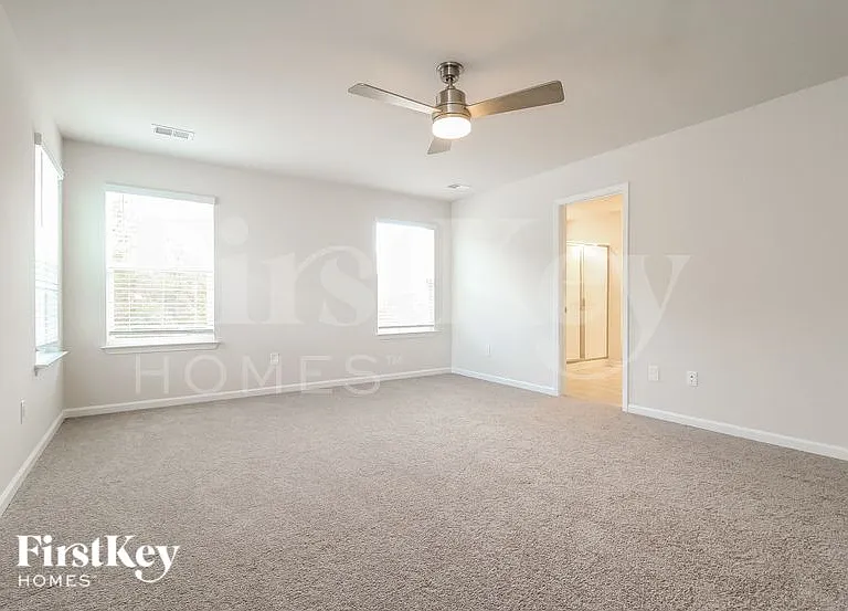 312 Ashborne Ln — Photo 8