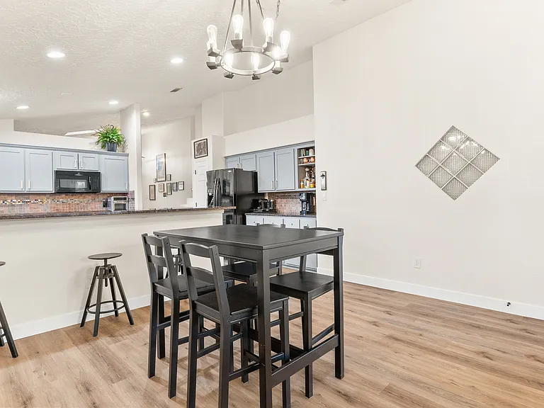 3853 Benjamin Davis Dr — Photo 9