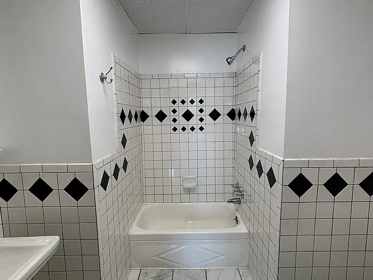 190 Broad St #2 — Photo 3
