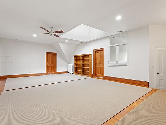 3rd image of 98 Byram Shore Rd APT 1