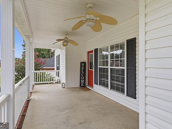 4th image of 132 Hidden Creek Cir