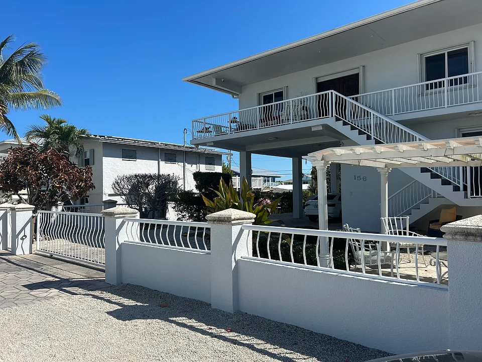 156 Marina Ave
