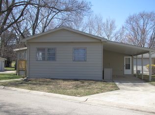 218 Parkwood Rd, Elgin, IL 60123