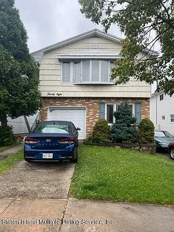 28 Devens St #A — Photo 1