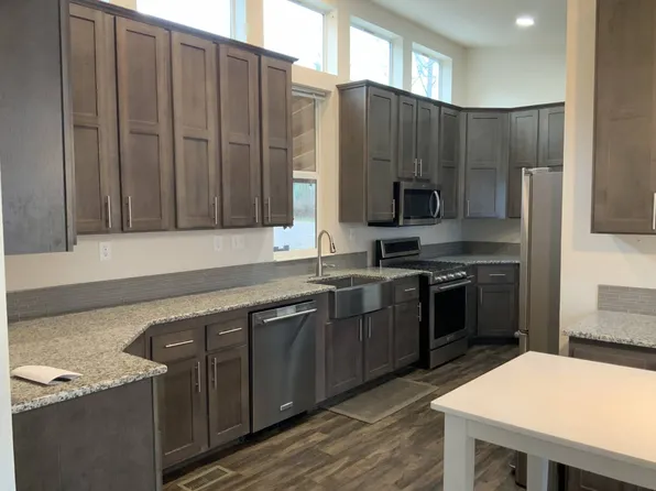 54600 SW South Rd, Gaston, OR 97119