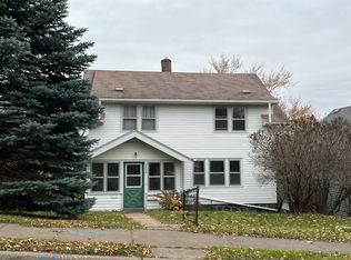 2206 W 7th St, Duluth, MN 55806