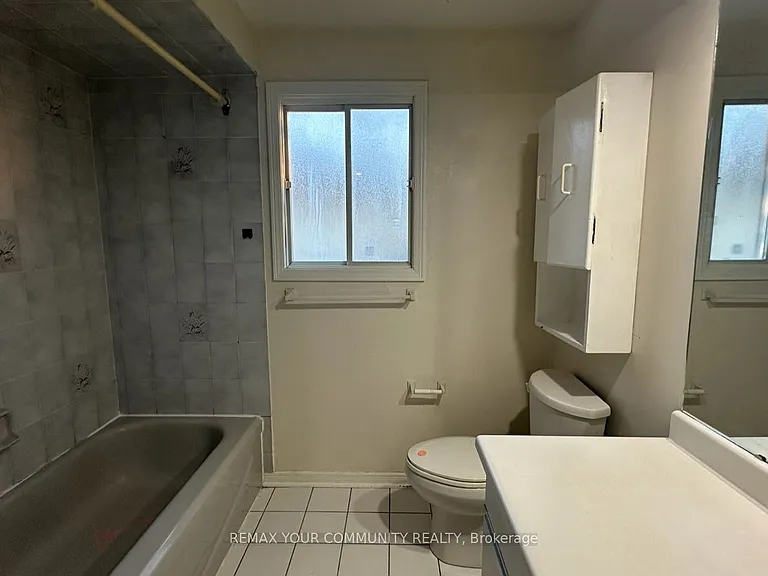 9 Buchanan Cres — Photo 14
