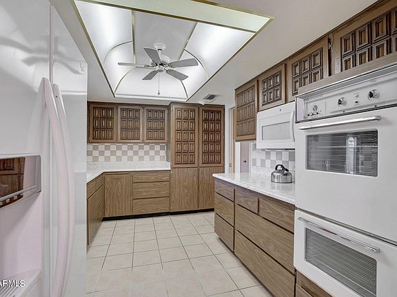 3rd image of 10903 W CAMEO Drive