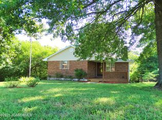 1729 Tanner Bridge Rd, Jefferson City, MO 65101