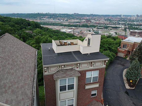 2nd image of 2660 Morrow Pl