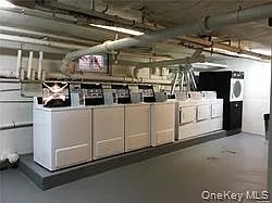 1 bed, 1.0 bath, 700 sqft, $2,500 — Photo 3