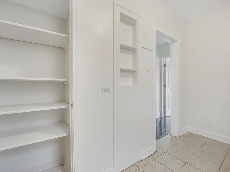 2749 N Kilbourn Ave #2 — Photo 4