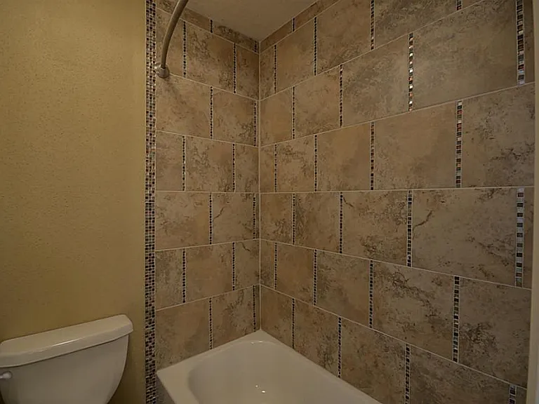 5831 Culross Close — Photo 13