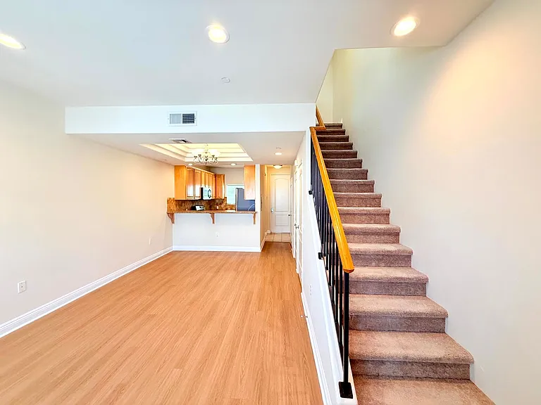 12217 Moorpark St. — Photo 11