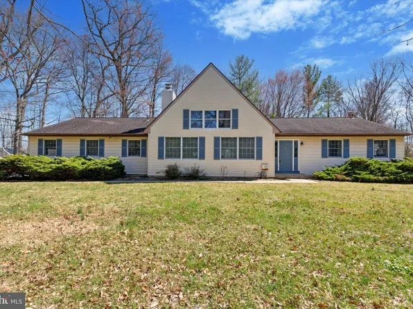 1074 Beech Hollow Rd, Ambler, PA 19002