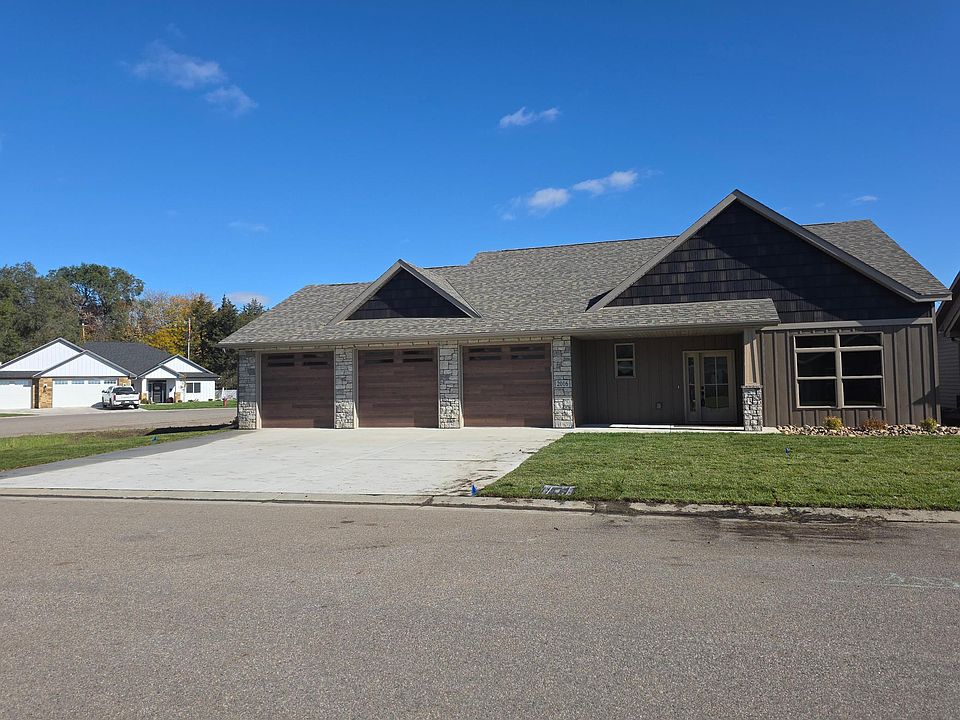 1st image of 2016 Forest Ct