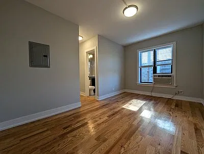 Studio, 450 sqft, $1,725 — Photo 1