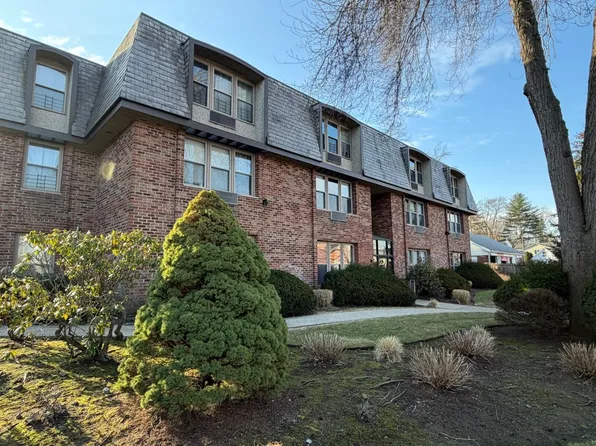 274 County Rd #3E, Tenafly, NJ 07670